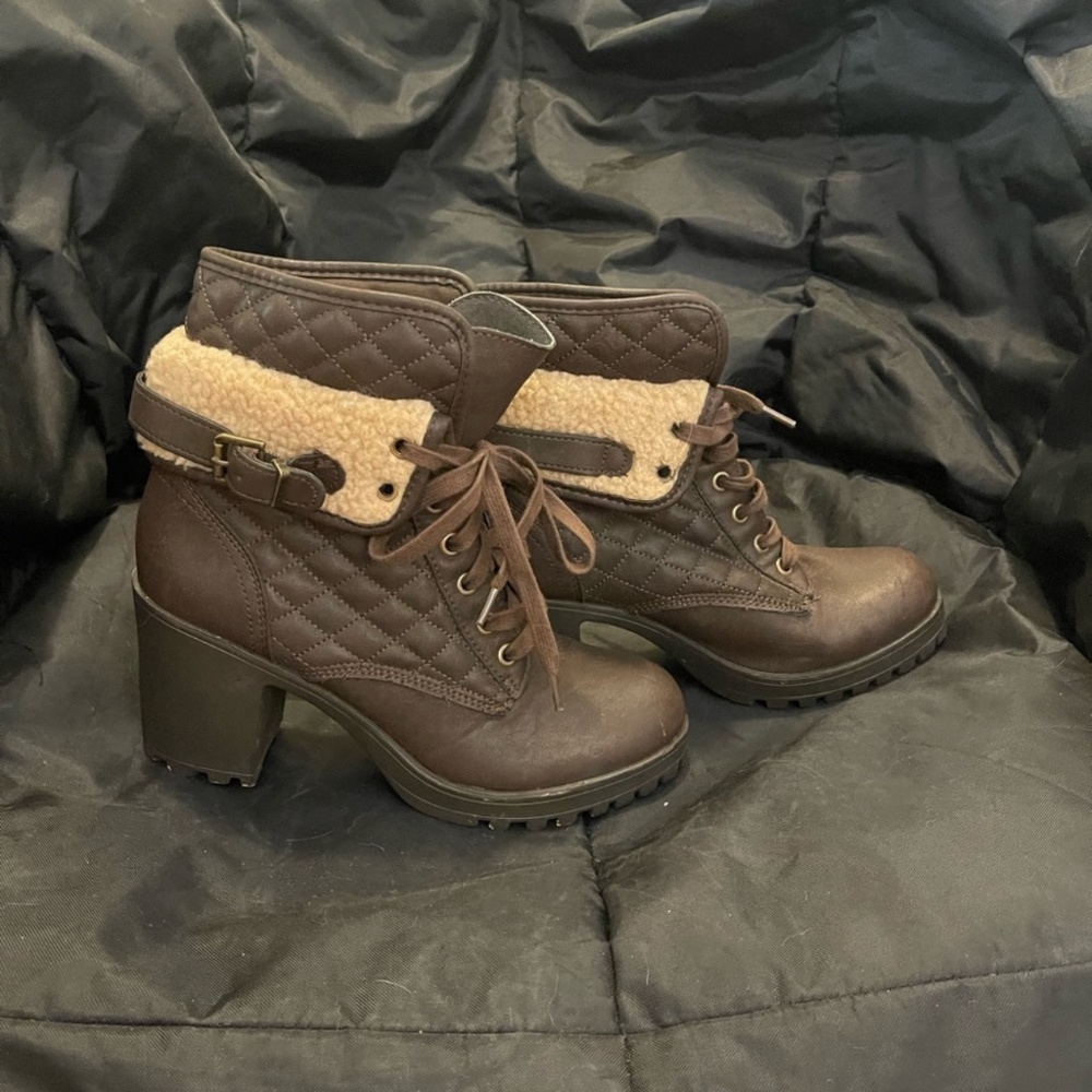 Brown Nine West heeled boots - size 7.5